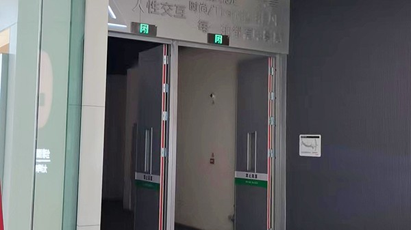 智能疏散指示系統(tǒng)能否在斷電時正常運行？