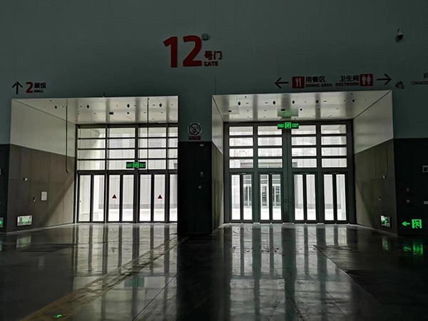 哪些建筑物必須安裝應(yīng)急照明疏散指示系統(tǒng)？
