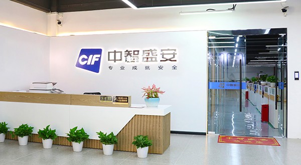 疏散過程中，智能疏散系統(tǒng)如何提供緊急疏散信息發(fā)布？